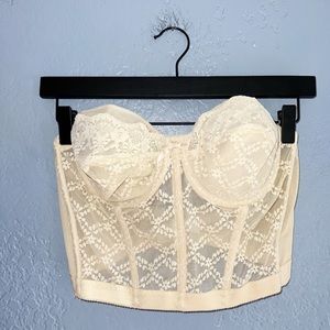 Vintage Y2K Cream Lace Corset 38B